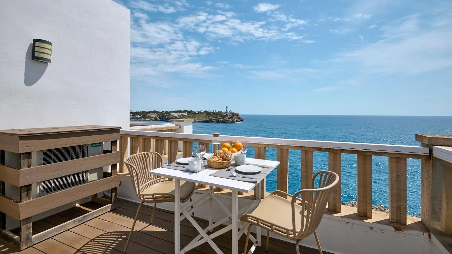 Orange Colom - Seaside Apartments Portocolom  Spain