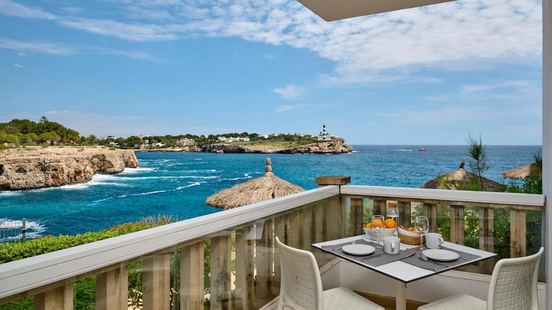 Aparthotel Orange Colom - Seaside Apartments Portocolom